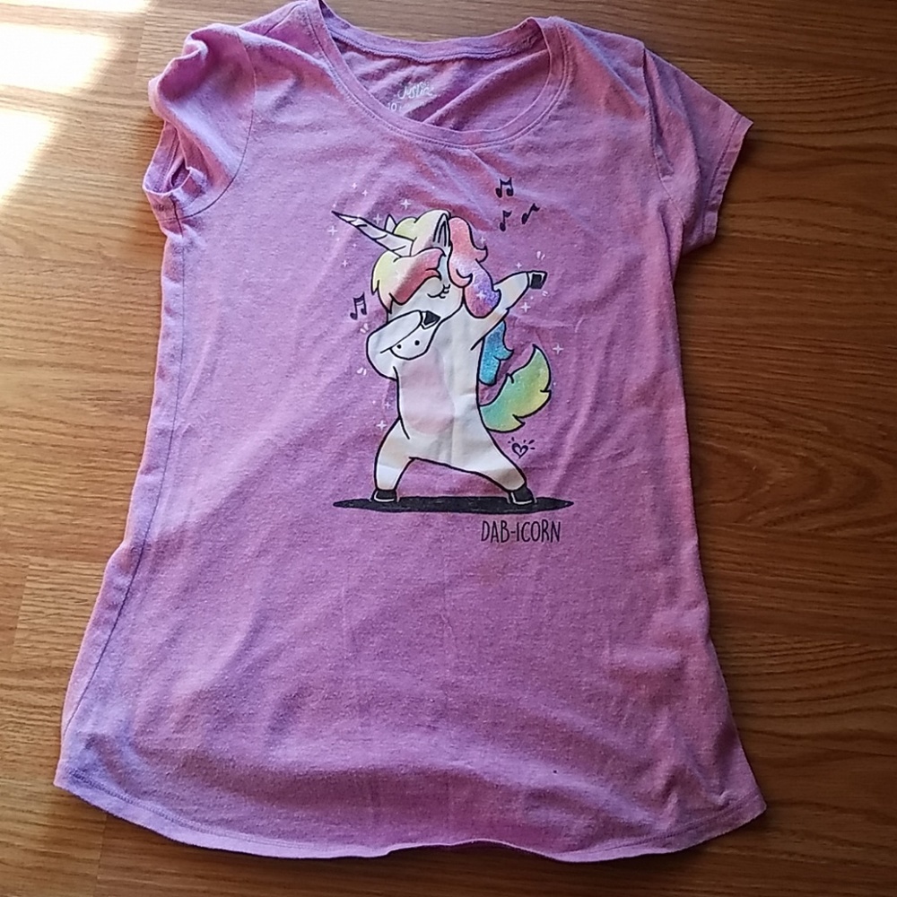 Justice Dab-icorn tee
